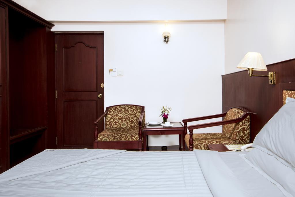 Rr Residency Hotell Kodaikanal Rom bilde