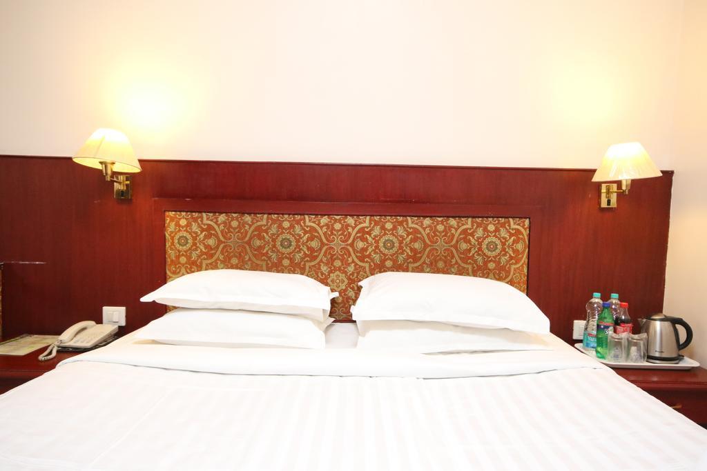 Rr Residency Hotell Kodaikanal Eksteriør bilde